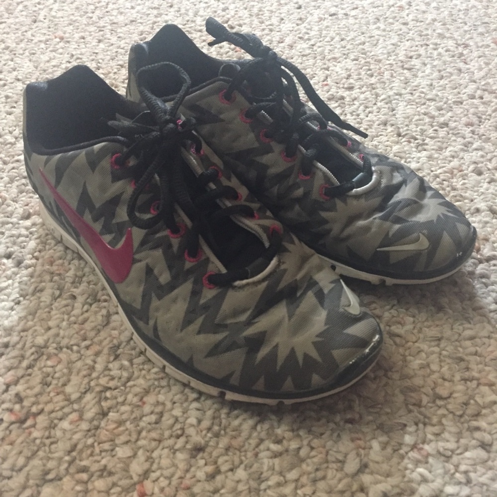 Size 6 Nike training shoes
